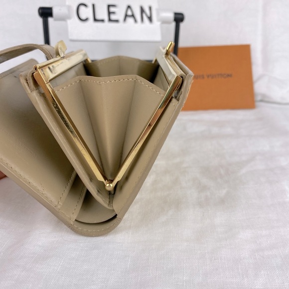 Louis Vuitton French Purse - Picture 6 of 16